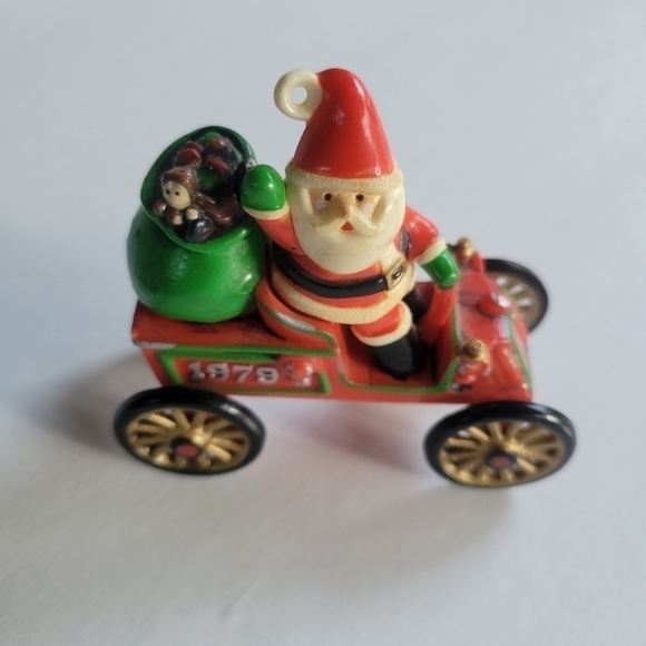 Hallmark RARE vintage ornament, here comes santa 1979, pre-owned - Picture 2 of 11